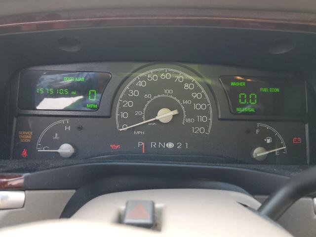 1LNHM81W44Y640501 - 2004 LINCOLN TOWN CAR EXECUTIVE GREEN photo 9