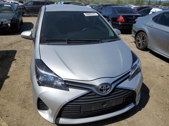 VNKKTUD30FA023445 - 2015 TOYOTA YARIS SILVER photo 5