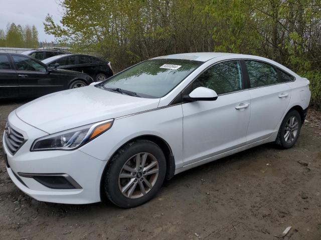 5NPE24AF5GH333415 - 2016 HYUNDAI SONATA SE WHITE photo 1