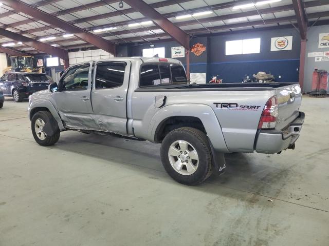 3TMMU4FN0FM078753 - 2015 TOYOTA TACOMA DOUBLE CAB LONG BED SILVER photo 2
