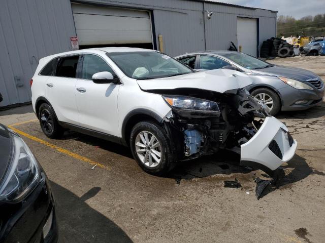 5XYPG4A56LG617994 - 2020 KIA SORENTO S WHITE photo 4