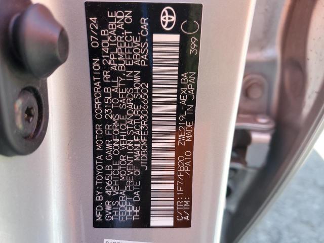 JTDBCMFE3R3066502 - 2024 TOYOTA COROLLA LE 银色 照片 12