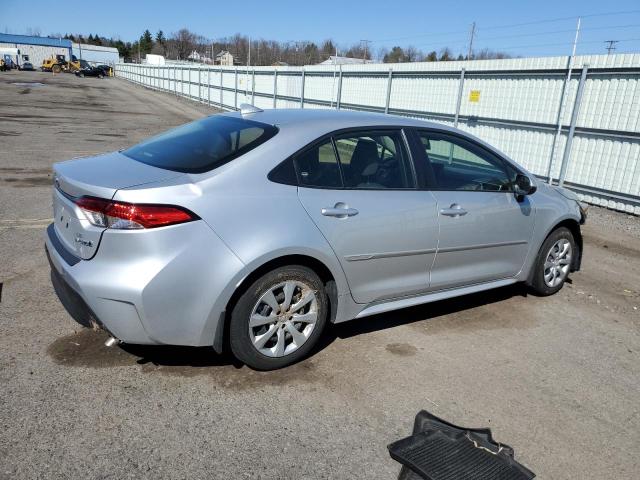 JTDBCMFE3R3066502 - 2024 TOYOTA COROLLA LE 银色 照片 3