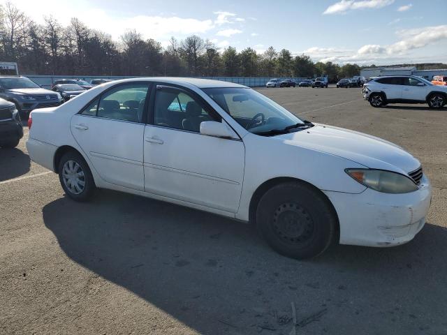 4T1BE32K05U402199 - 2005 TOYOTA CAMRY LE WHITE photo 4
