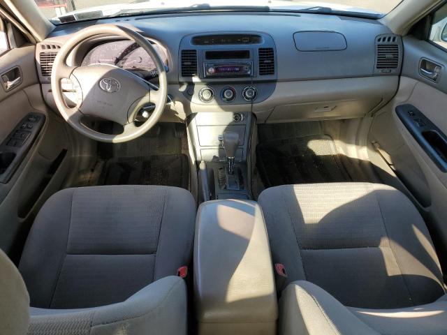 4T1BE32K05U402199 - 2005 TOYOTA CAMRY LE WHITE photo 8