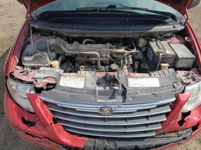 2C4GP64L95R135802 - 2005 CHRYSLER TOWN & COU LIMITED RED photo 12
