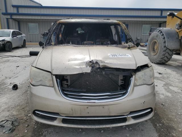 2C4RC1CG2DR647055 - 2013 CHRYSLER TOWN & COU TOURING L GOLD photo 5