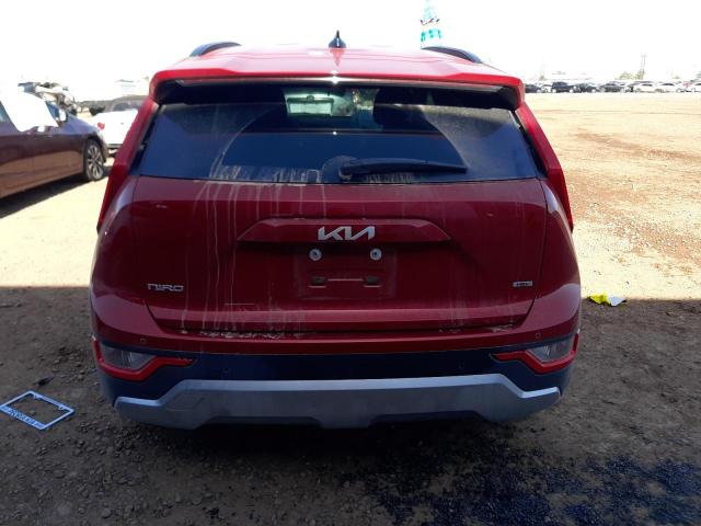 KNDCR3LE4P5062526 - 2023 KIA NIRO EX RED photo 6