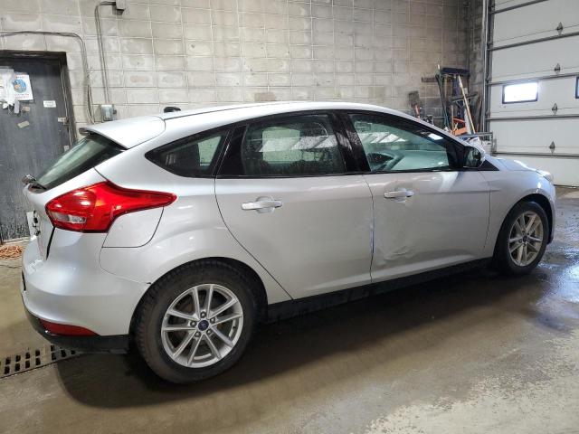 1FADP3K20GL290204 - 2016 FORD FOCUS SE SILVER photo 3