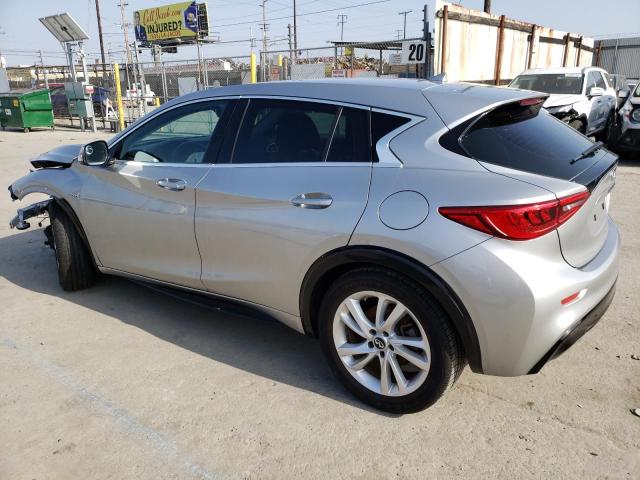 SJKCH5CP7HA031907 - 2017 INFINITI QX30 BASE SILVER photo 2