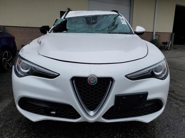 ZASFAKNN1J7B79477 - 2018 ALFA ROMEO STELVIO TI SPORT WHITE photo 5