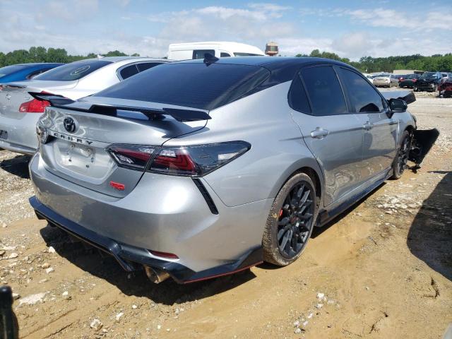 4T1NZ1AK2LU033303 - 2020 TOYOTA CAMRY TRD SILVER photo 3