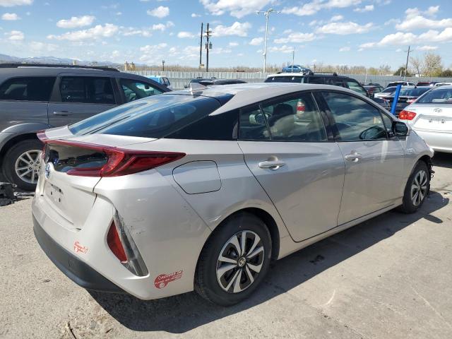 JTDKARFP6H3066996 - 2017 TOYOTA PRIUS PRIM 银色 照片 3