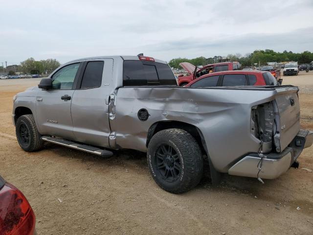 5TFUY5F17LX882478 - 2020 TOYOTA TUNDRA DOUBLE CAB SR/SR5 SILVER photo 2