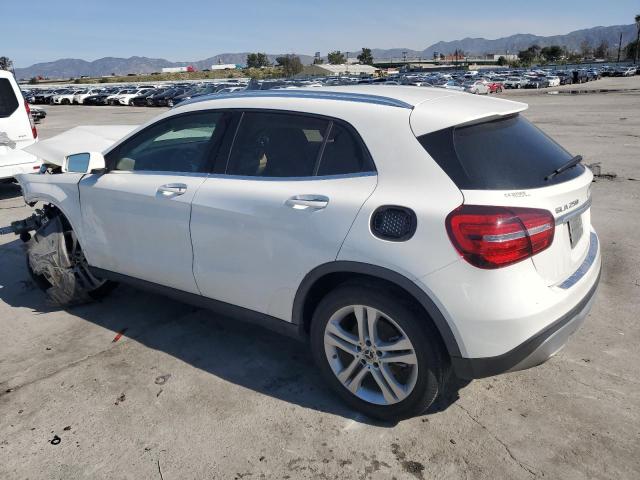 WDCTG4EB6LU027821 - 2020 MERCEDES-BENZ GLA 250 Beyaz fotoğraf 2