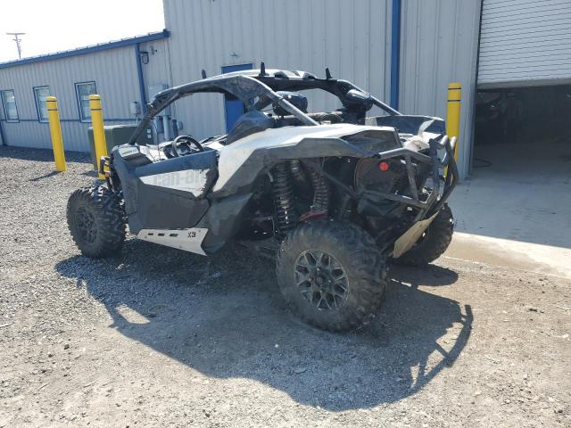 3JBVGAY4XJK001524 - 2018 CAN-AM MAVERICK X TURBO WHITE photo 3