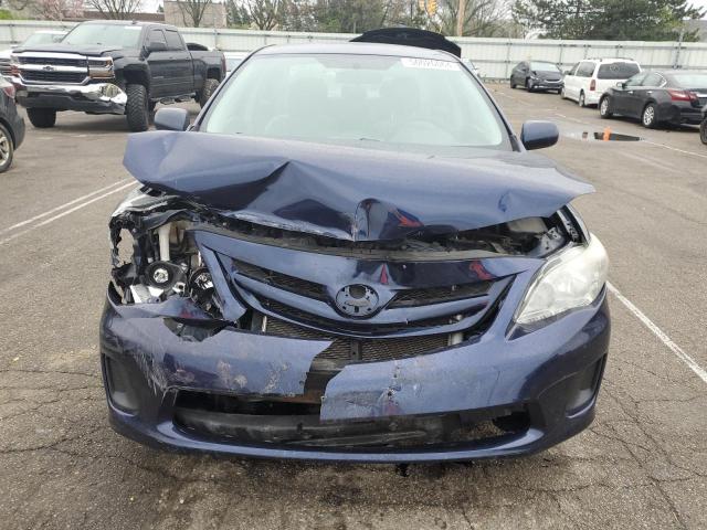 2T1BU4EE1CC840131 - 2012 TOYOTA COROLLA BASE BLUE photo 5