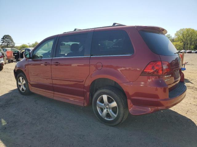 2V4RW3DG2BR718078 - 2011 VOLKSWAGEN ROUTAN SE RED photo 2