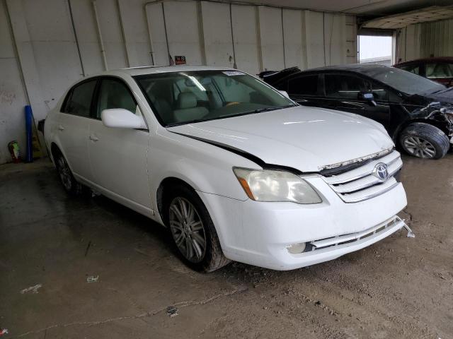 4T1BK36B46U134357 - 2006 TOYOTA AVALON XL WHITE photo 4