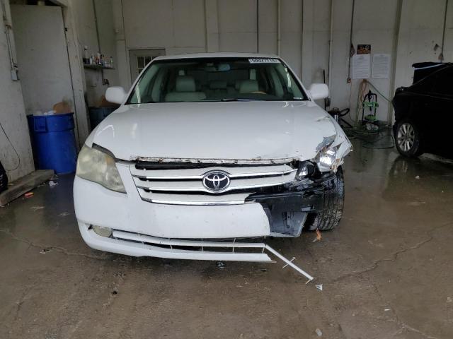 4T1BK36B46U134357 - 2006 TOYOTA AVALON XL WHITE photo 5