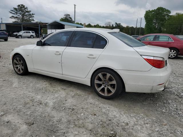 WBANV13508CZ58602 - 2008 BMW 528 XI WHITE photo 2