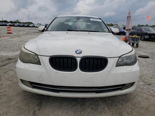 WBANV13508CZ58602 - 2008 BMW 528 XI WHITE photo 5