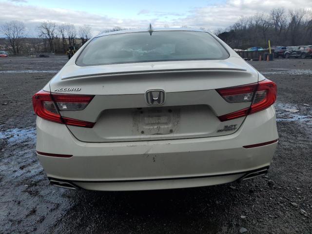 1HGCV2F33JA051632 - 2018 HONDA ACCORD SPORT WHITE photo 6