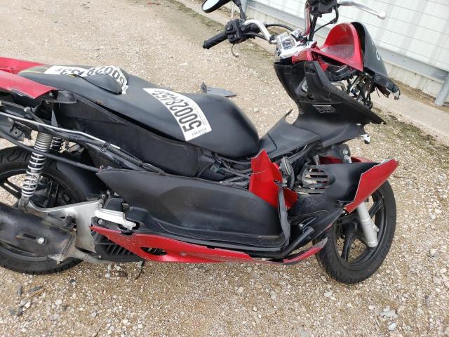 MLHJF2800B5001137 - 2011 HONDA PCX RED photo 9