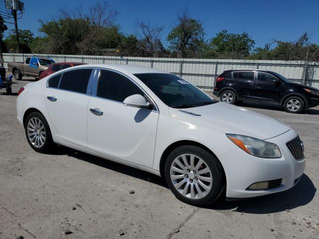 2G4GR5EK1C9110587 - 2012 BUICK REGAL WHITE photo 4