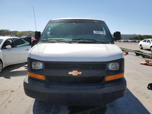 1GCWGFCA4E1149851 - 2014 CHEVROLET EXPRESS G2 WHITE photo 5