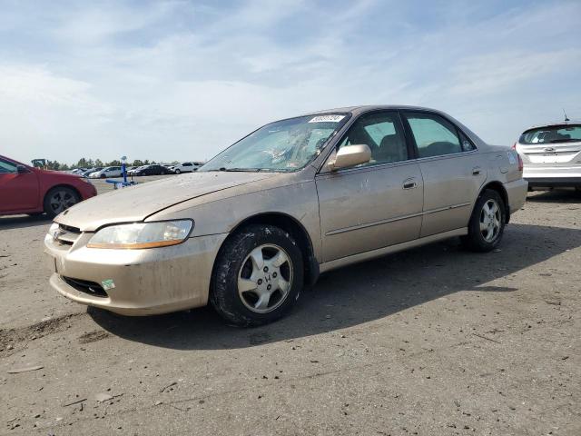 1HGCG6672YA002260 - 2000 HONDA ACCORD EX GOLD photo 1