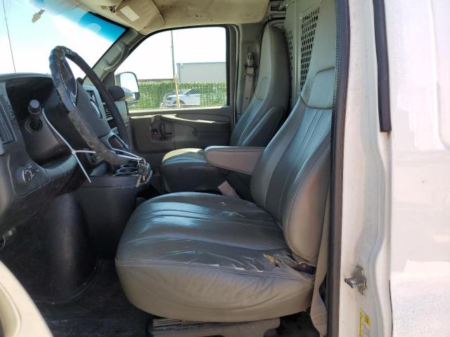 1GCWGFCF2F1188872 - 2015 CHEVROLET EXPRESS G2 WHITE photo 7