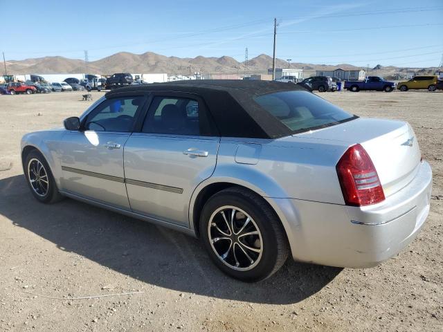 2C3LA53G77H792674 - 2007 CHRYSLER 300 TOURING SILVER photo 2