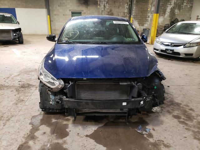 3KPF34ADXKE063997 - 2019 KIA FORTE GT LINE BLUE photo 5