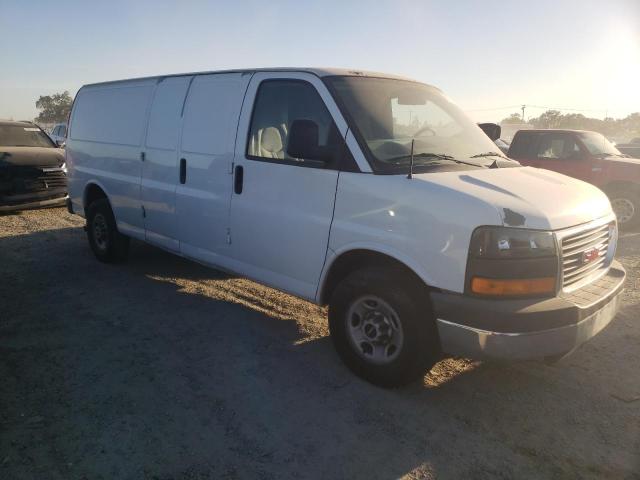 1GTHG39KX91109982 - 2009 GMC SAVANA G3500 WHITE photo 4