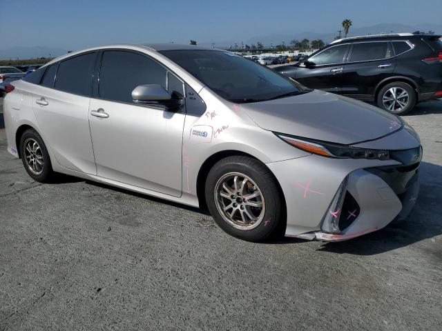 JTDKARFP5K3114365 - 2019 TOYOTA PRIUS PRIM 银色 照片 4