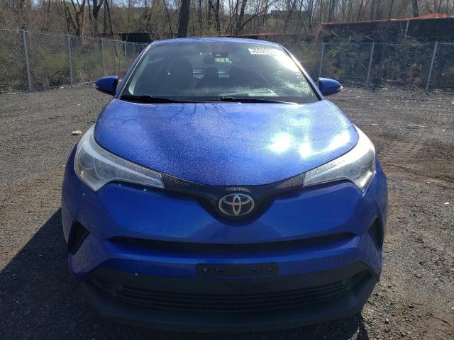 NMTKHMBX2KR098191 - 2019 TOYOTA C-HR XLE BLUE photo 5