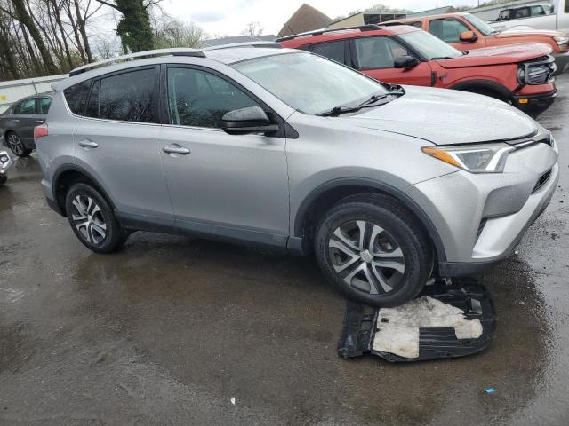 2T3BFREV4GW520143 - 2016 TOYOTA RAV4 LE SILVER photo 4