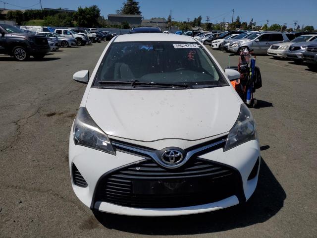 VNKJTUD36HA077993 - 2017 TOYOTA YARIS L WHITE photo 5