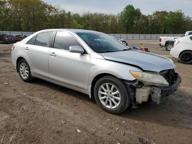 4T4BF3EK9BR199758 - 2011 TOYOTA CAMRY BASE SILVER photo 4