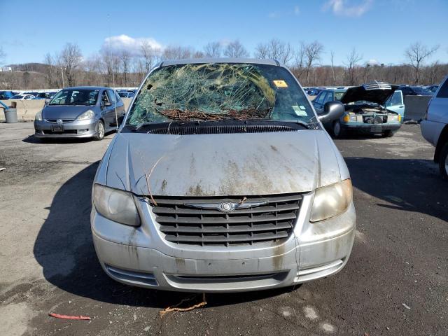 1C4GP45R45B313623 - 2005 CHRYSLER TOWN & COU ნაცრისფერი ფოტო 5