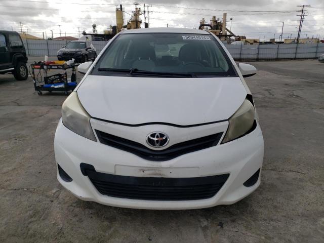 JTDKTUD31DD557347 - 2013 TOYOTA YARIS WHITE photo 5