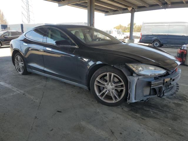 5YJSA1CG9DFP14799 - 2013 TESLA MODEL S Սև լուսանկար 4