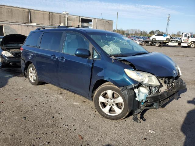 5TDKK3DC9BS077118 - 2011 TOYOTA SIENNA LE BLUE photo 4