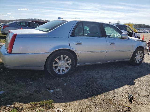 1G6KA5EY6AU125695 - 2010 CADILLAC DTS SILVER photo 3