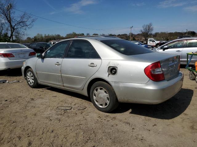 4T1BE32K22U002205 - 2002 TOYOTA CAMRY LE SILVER photo 2