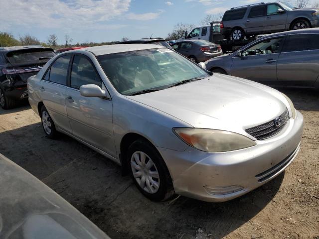 4T1BE32K22U002205 - 2002 TOYOTA CAMRY LE SILVER photo 4