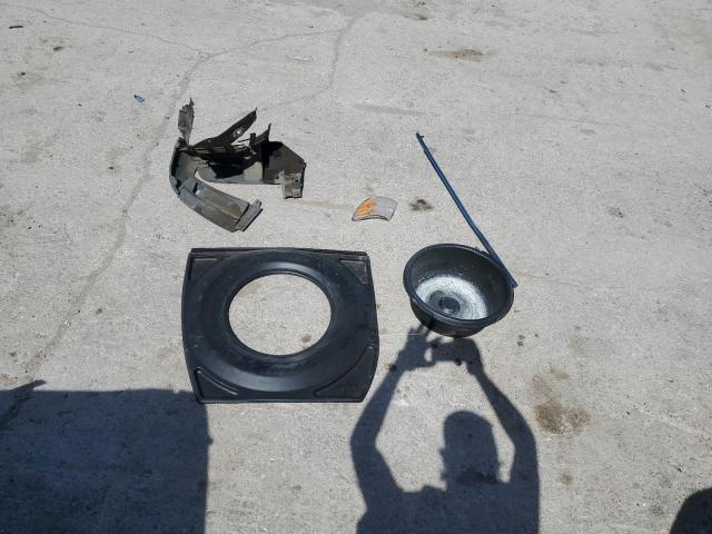 JF1SF65561H736464 - 2001 SUBARU FORESTER S BLUE photo 13