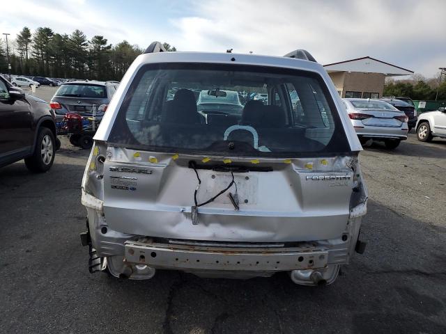 JF2SH6BC4AH790807 - 2010 SUBARU FORESTER XS Silber Foto 6
