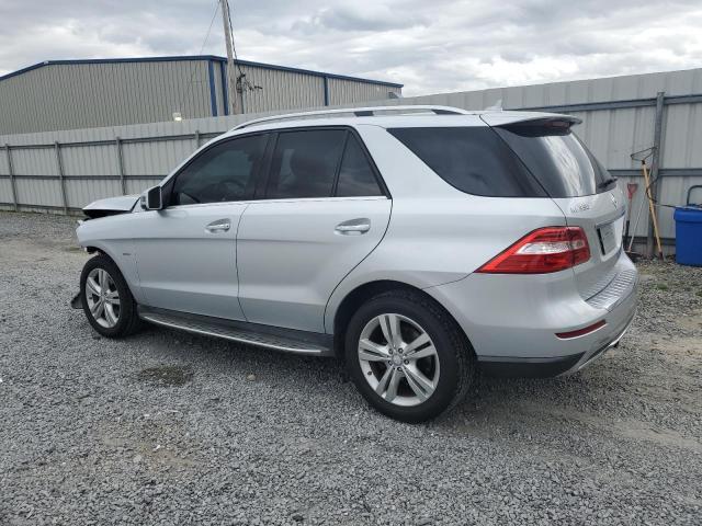 4JGDA5HB2CA025025 - 2012 MERCEDES-BENZ ML 350 4MATIC SILVER photo 2